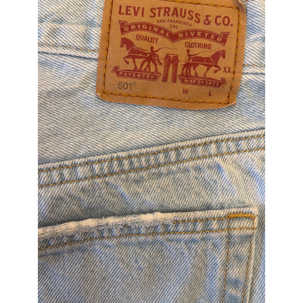 Levis 501 Original Light Wash Distressed Cut Off Denim Shorts Button Fly Size 27